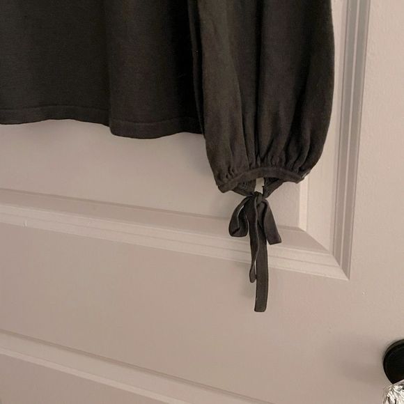 Cullen Hunter Green Button Up Mock Neck Pleated Front Tie Cuff Sweater Size S - Picture 5 of 8